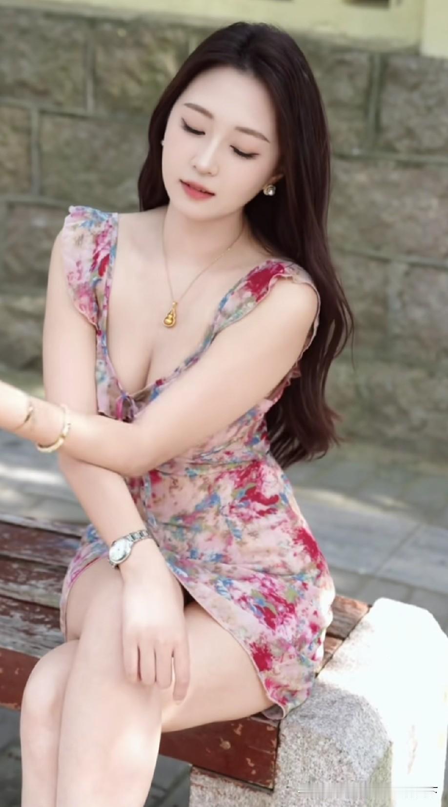 很多烦恼，来源于想得太远。总担忧还未发生的事，只会徒增焦虑。活在当下，认真感受眼