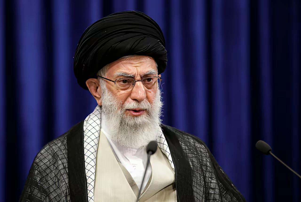 和谈根本没门儿，美伊之间肯定得有一方倒下，不拼出个胜负，谁会让步啊。与其这么打打