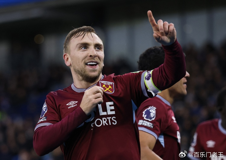 鲍文：面对曼城时我们的防守非常出色，拿到了非常关键的1分3月15日讯 在今天凌晨