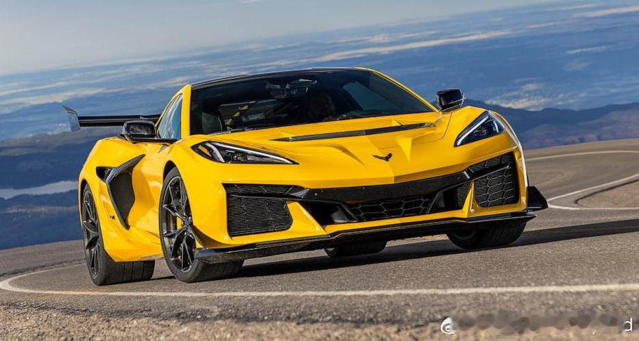 C8 ZR1终于来了，LT7 5.5T V8 双涡轮1064匹，1/4 mile