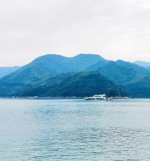 2026最想实现的一件事坐游轮出国旅行，享受一下海上世界带来温馨，被海风吹拂舒适