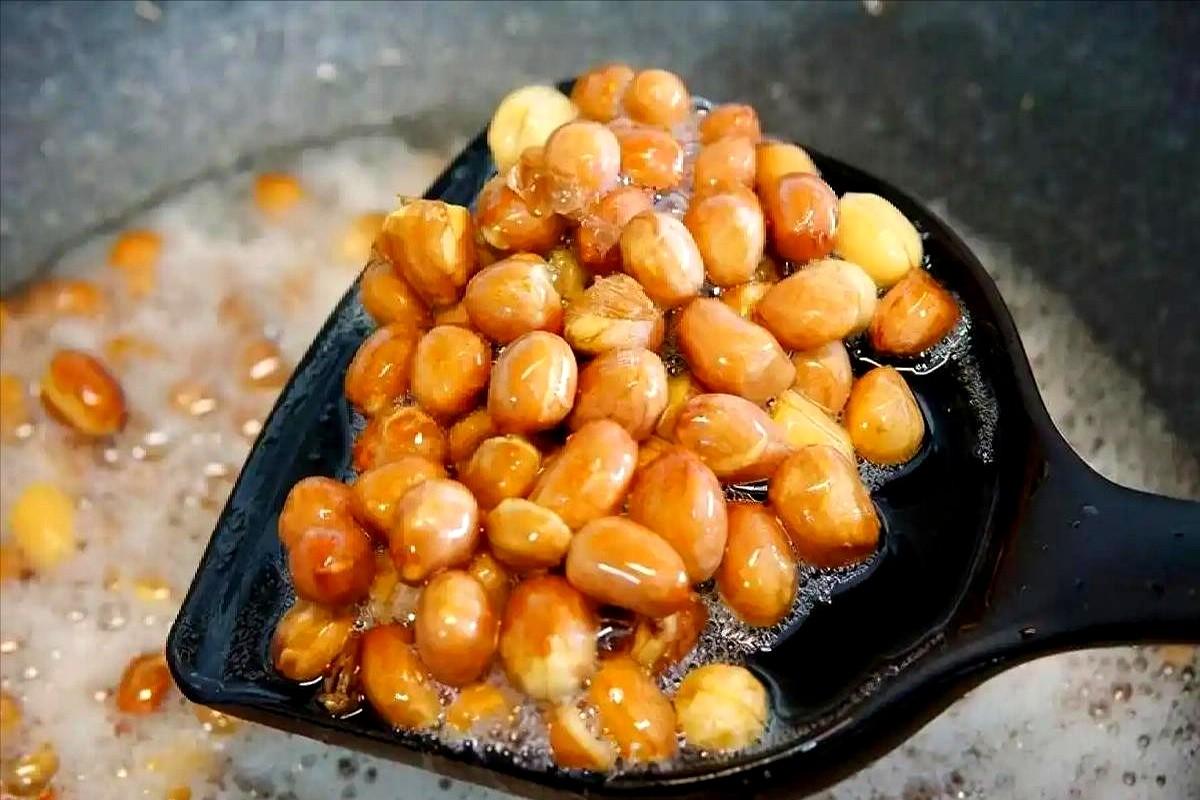 “你知道高血压患者能不能吃花生吗？”这个问题常常困扰着许多高血压患者。

花生作