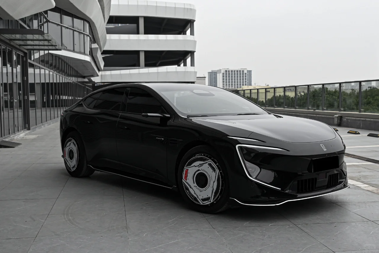 风格的碰撞  究竟谁能赢 阿维塔12 - 焕新3