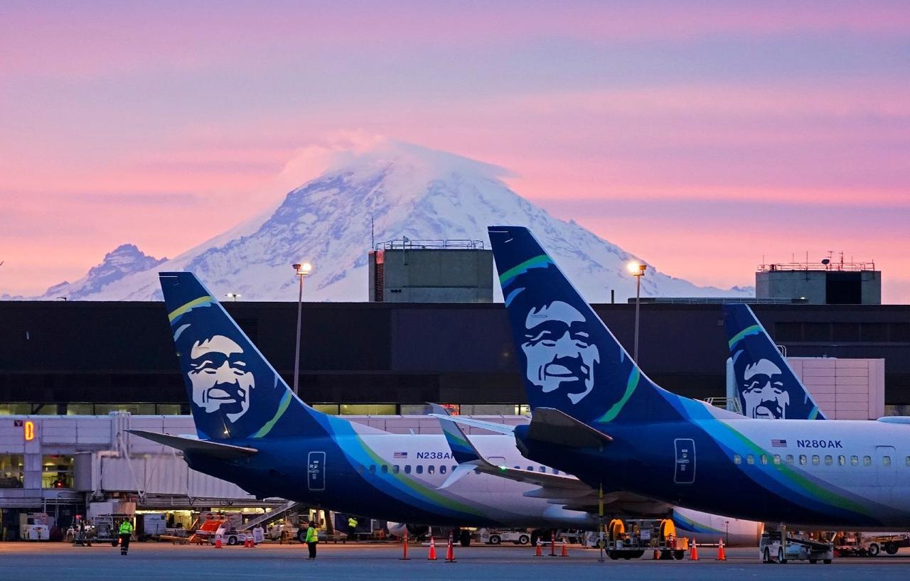 【西雅图机场燃油告急，华州启动紧急状态应对】华盛顿州州长鲍勃·弗格森（Bob F