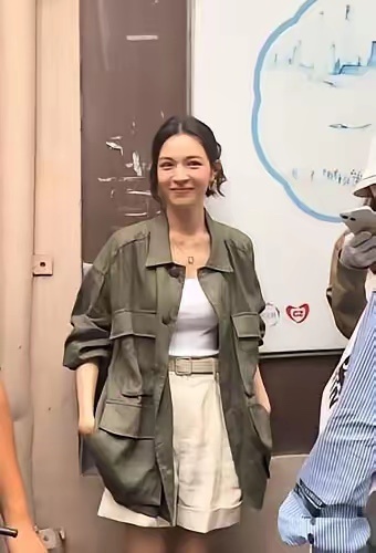 明星瘦了上镜效果好 