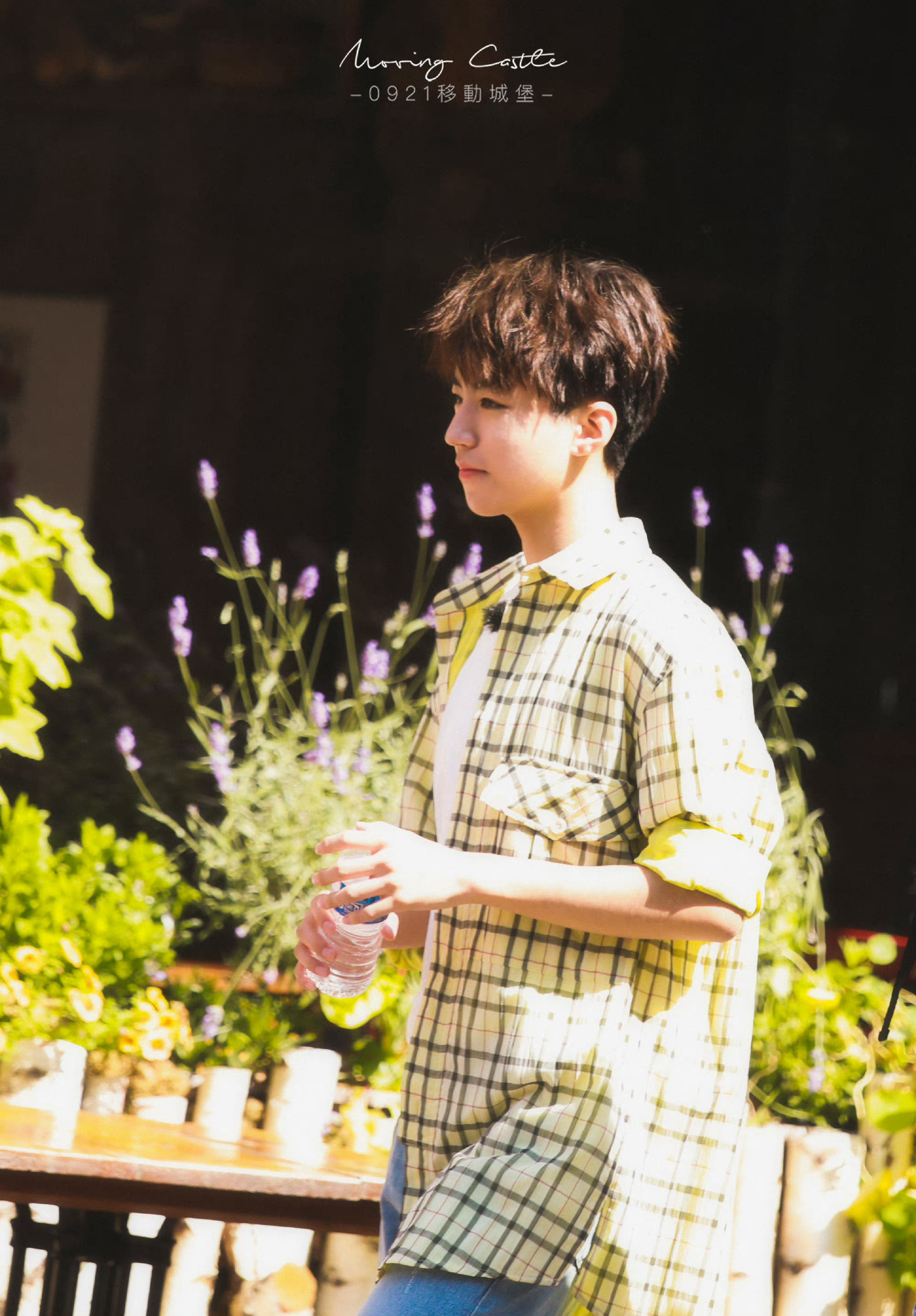 #王俊凯[超话]# 记录六年前今日科尔马夏天第九天的美少年！王俊凯真的是我见过穿