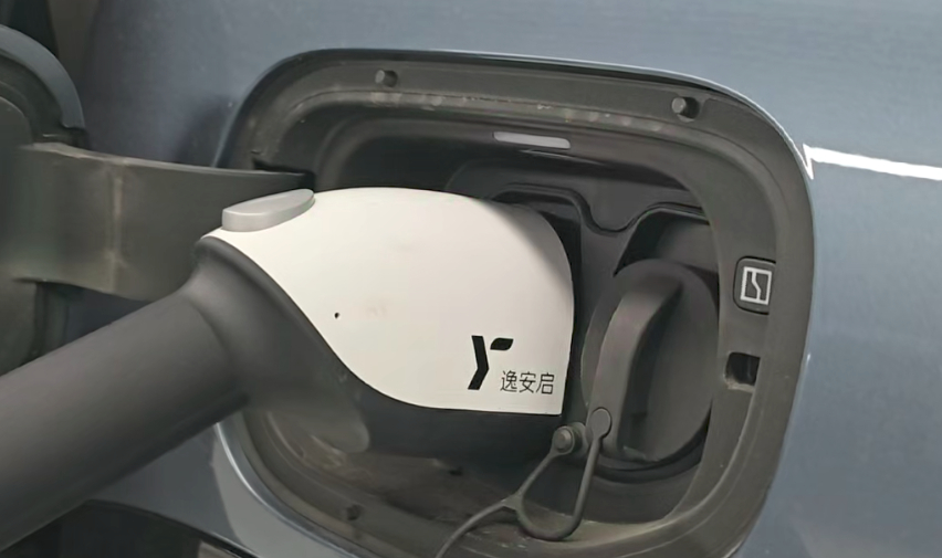 极氪7X在我们手上用了一段时间了，我们之前在华为600kW液冷超充桩，录得477