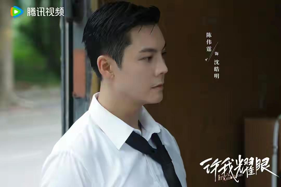 陈伟霆为什么不砸钱营销？
魏大勋，扑街剧砸钱都能营销出来。
颜值演技这么好。
爆