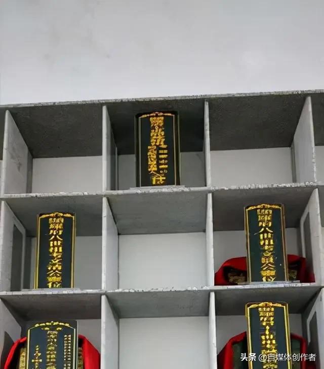 3月30日殡葬新规落地！住宅禁放骨灰不是堵人情，这些真相你得看清
 
2026年