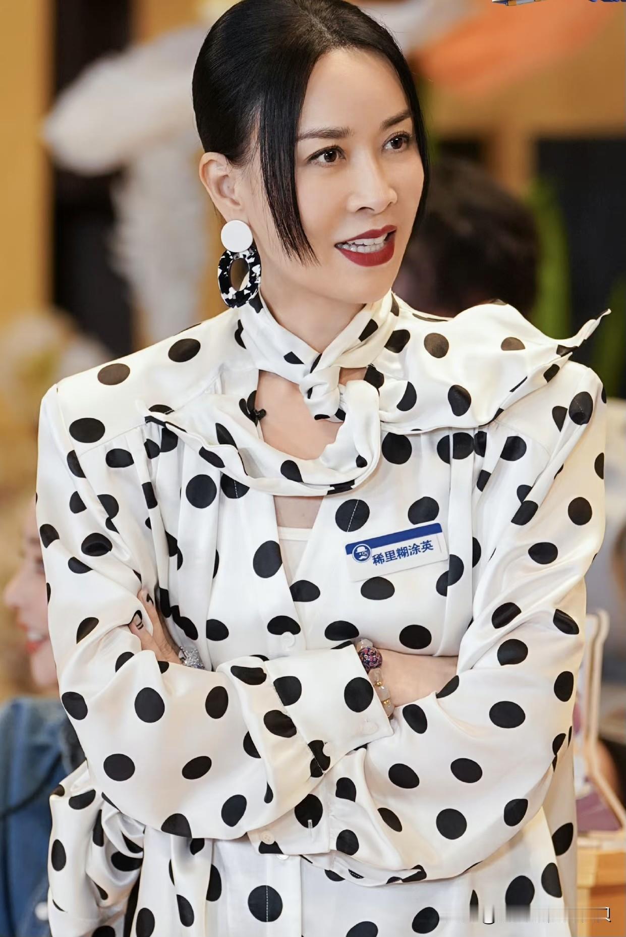 我要是那英，以后芒果台的任何节目都以友情价出演。

因为她职业生涯的几次口碑危机