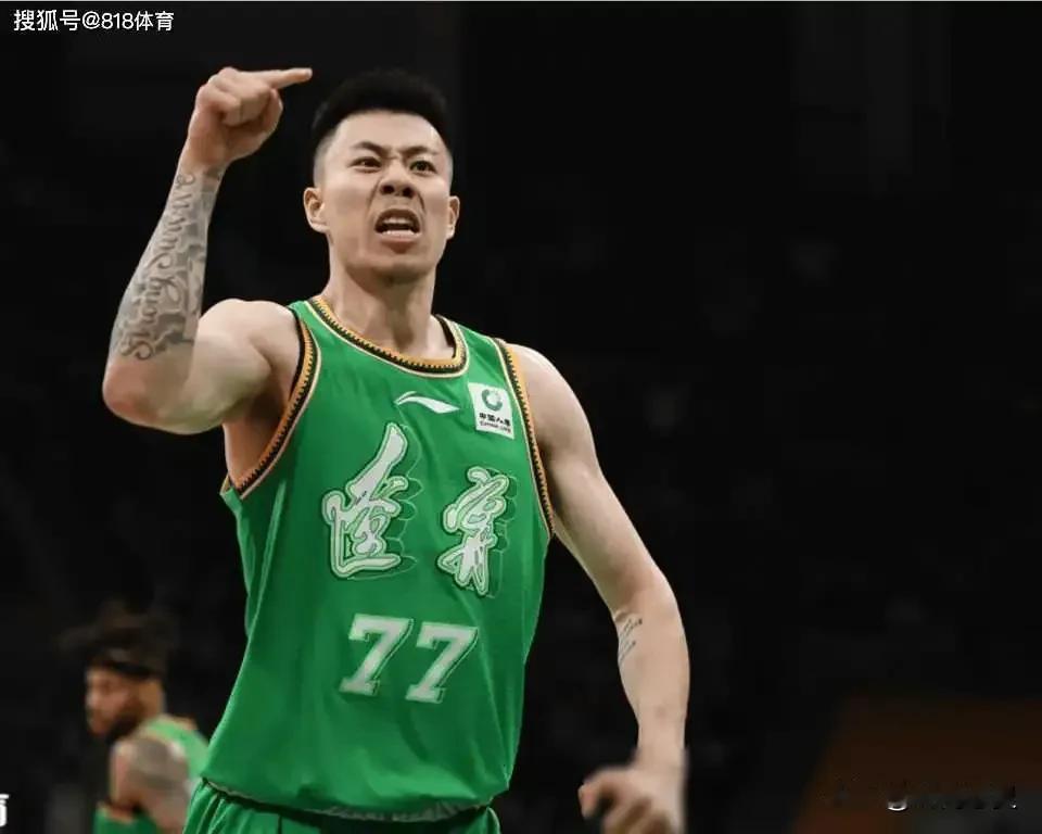 看了总决赛的比赛，才明白杜锋是多么的不容易！
本赛季新疆队的阵容是何等强大？但新