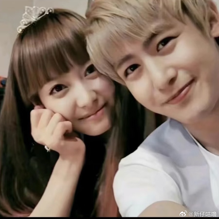 那时候Victoria无论做什么          在尼坤眼里都是可爱的 