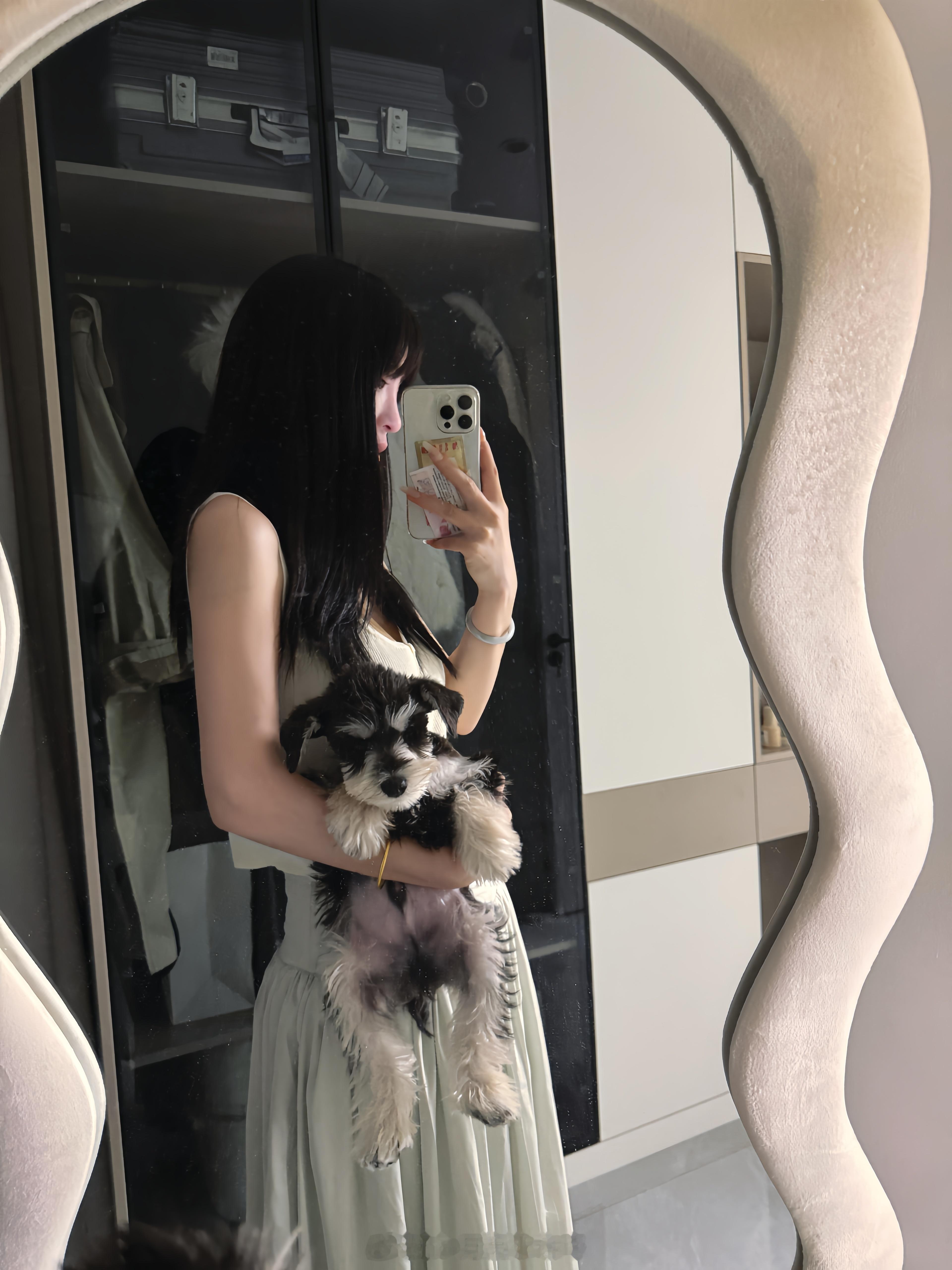 小狗不能没人陪 我也不能 ​​​
