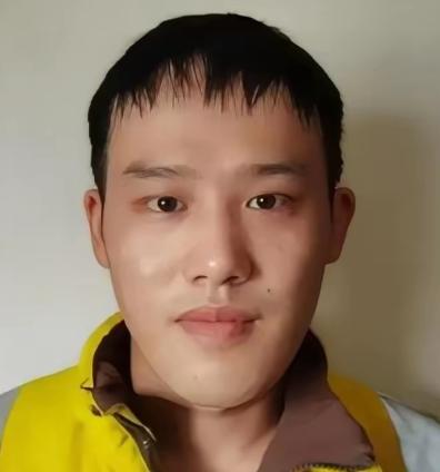 杭州，21岁的外卖员叶阳辉接到了一单再普通不过的配送。

订单备注栏里只有六个字