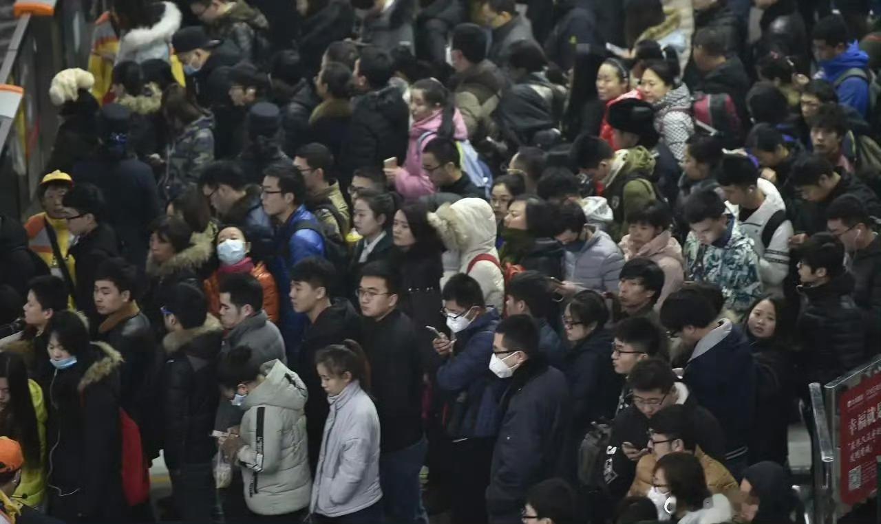 为什么下班前三小时最难熬全国打工人周均工作48.2小时真的狠狠共情打工人现状😂