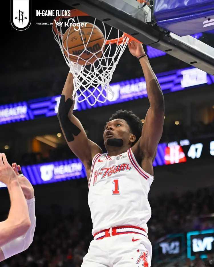 北京时间12月2日，NBA常规赛继续进行，休斯敦火箭队（13胜5负）的连胜被终结