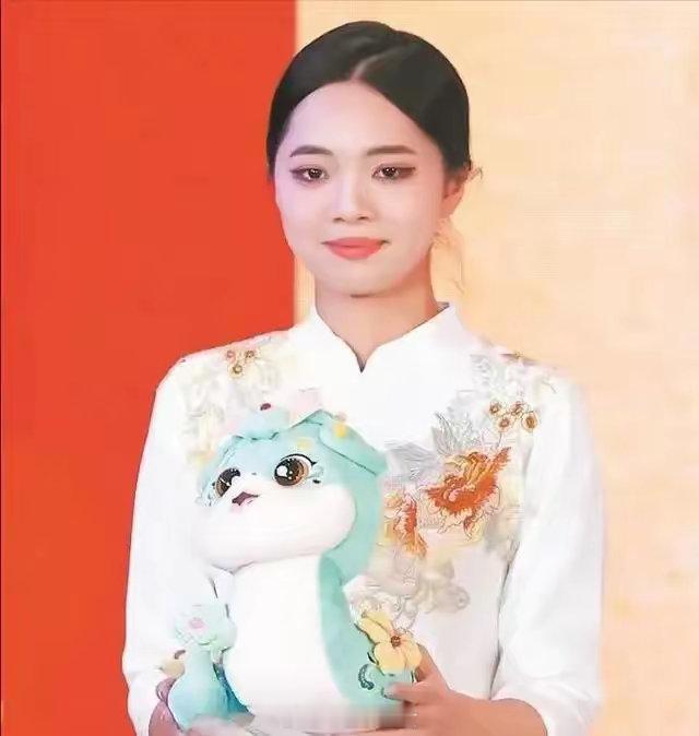 2025年春晚彩排曝光了，结果有点小失望呢！本来不期待着会有些惊喜，结果一看嘉宾