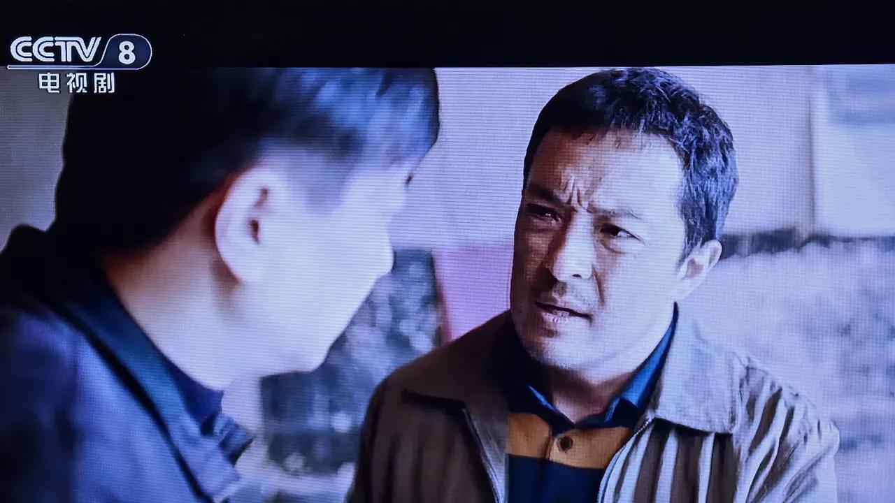 陶队破案心切搞得神经质了，对待同事，言谈举止“有失礼貌尊重”，口无遮拦，缺乏基层