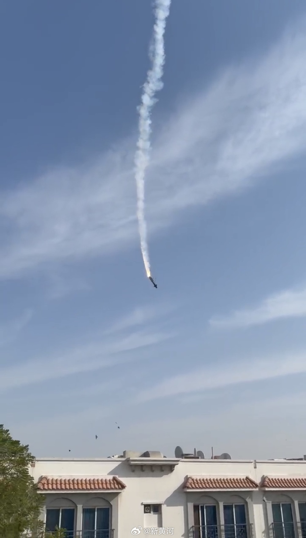 【#迪拜华人称周末取消了所有外出# ：“不少人选择在地下车库暂避，孩子数次表达“