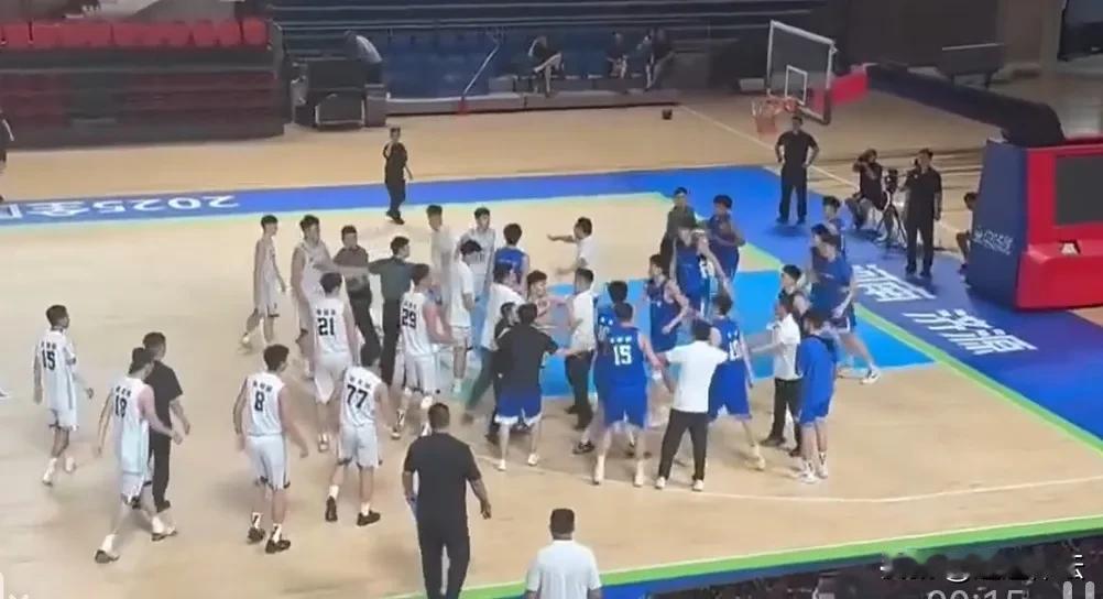 看看这三张图，就知道谁先动了手！