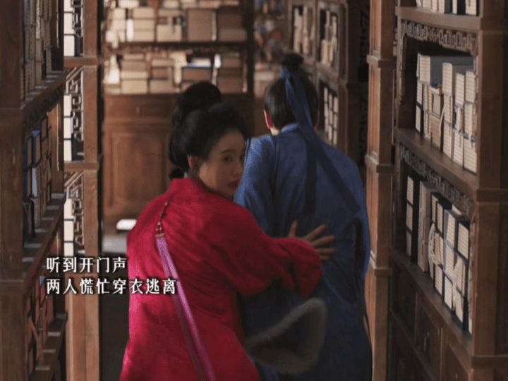 李昊给李梦兰香如故打call李梦回复李昊热播剧收获来自同行的认可，李昊热情为李梦