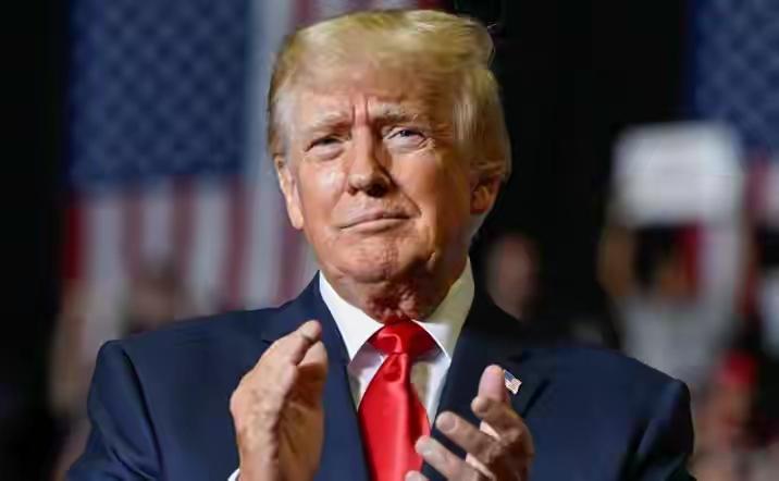 日本帮手就位！特朗普按兵不动的底牌，藏不住了。
 
百年变局加速演进，亚太地缘博