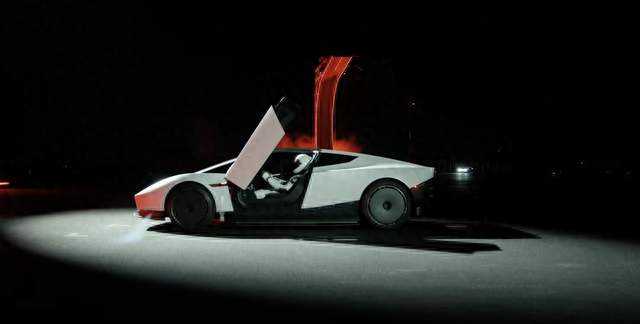 特斯拉第二代 Roadster 跑车正式亮相！不仅真能飞，还可以躲避货车