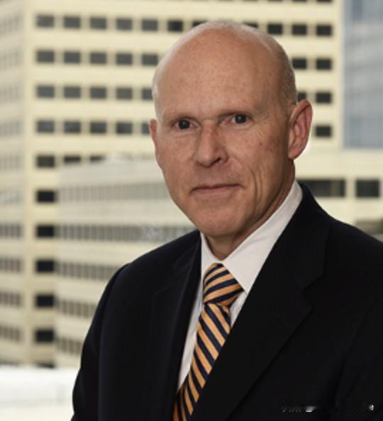 突发新闻：
特朗普政府的司法部刚刚解雇了弗吉尼亚州东区司法部二号人物罗伯特·麦克