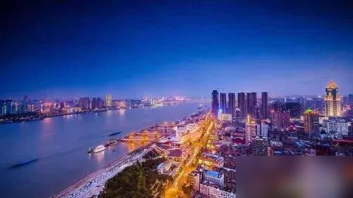 2026武汉楼市真相

我在武汉做了快二十年房产中介，这半年的市场分化真的太明显