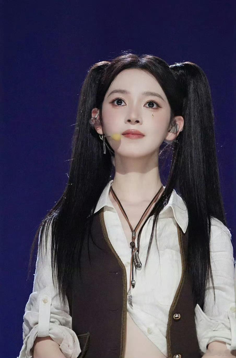 陈瑶一公第14名排位无关亮眼程度，一上台就自带气场，陈瑶温柔又有力量的反差感，真