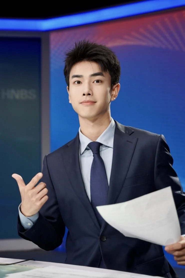 快来祝我入职大象台一年快乐🎉