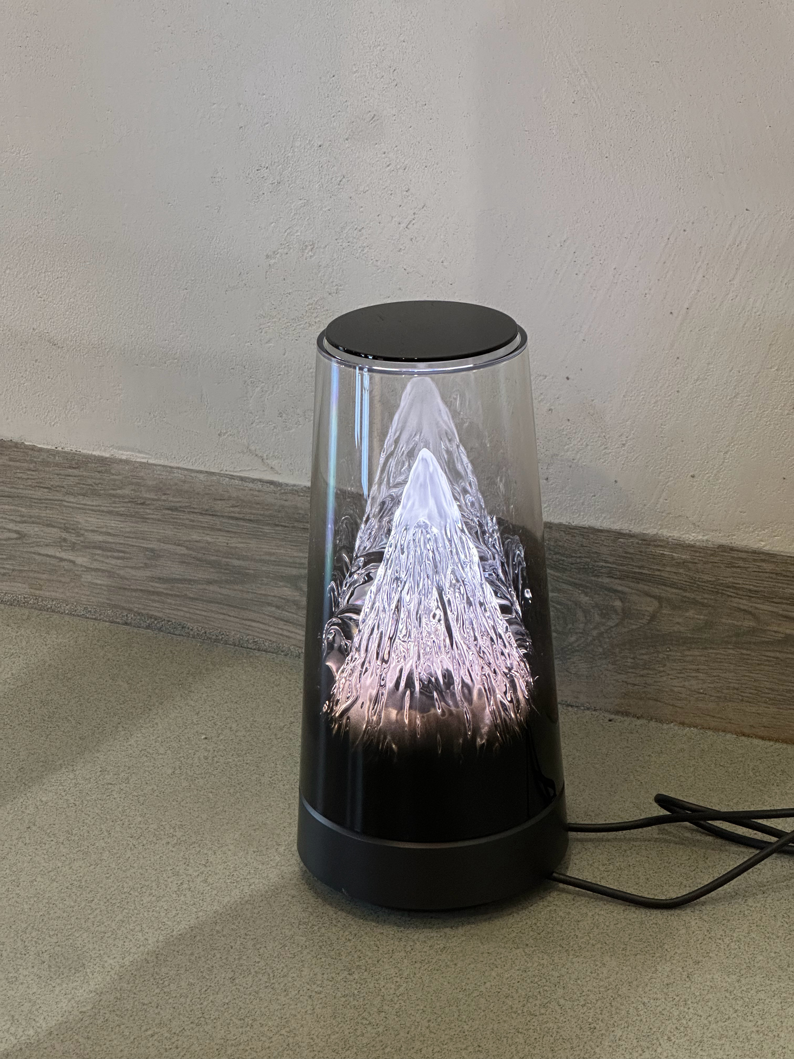 给家里换上了华为日照金山路由器，真的有被惊艳到，透明机身里藏着一座微缩的“雪山”