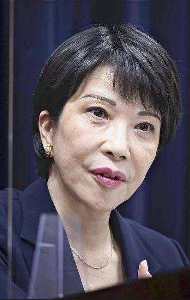 日本突然摊牌了。

日本公开表态，宣称自 2026 年 7 月起，原油进口将全面