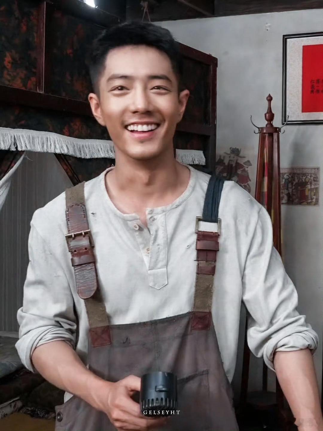 肖战说莫得闲做完你的做你的 梗王限定返场，肖战是越来越全面了