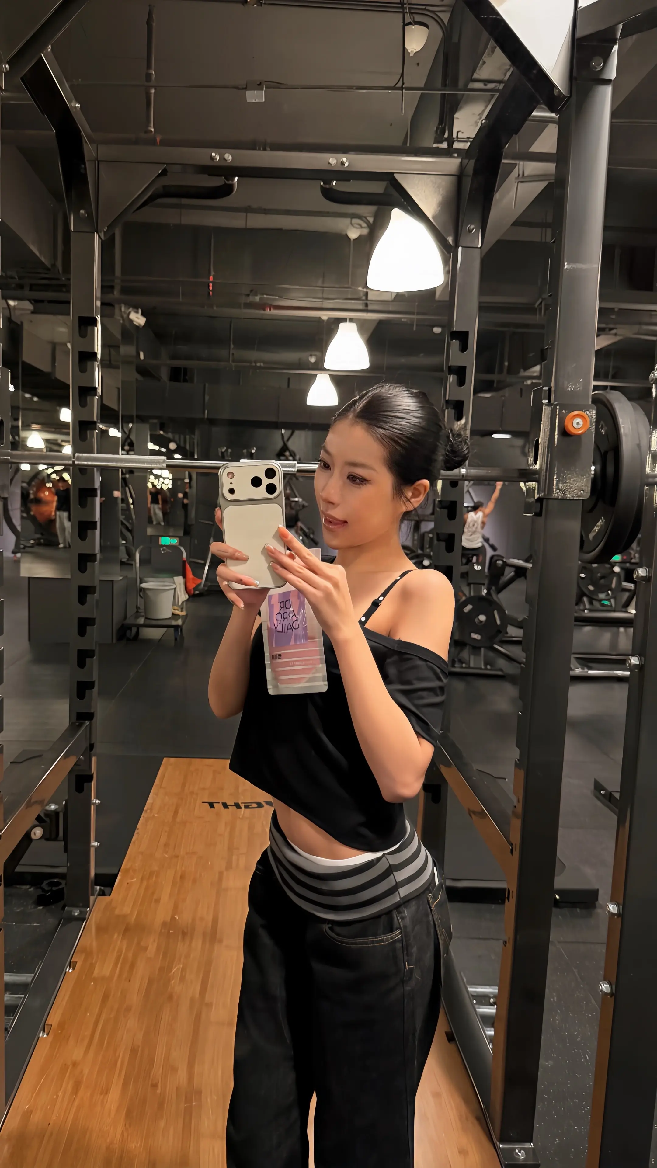 我会拿韩语跟他说欧巴정신차리。