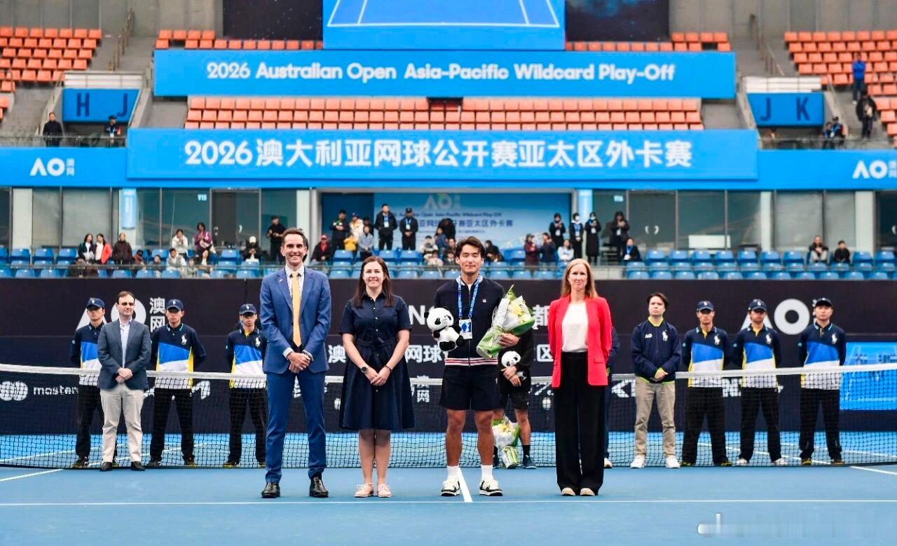 目前为止，澳网2026 颁发的正赛外卡，让我们一起来看看都有谁吧。网球talki