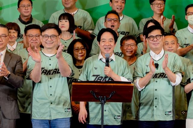 陈其迈与赖清德密集互动　欲上层楼？
赖清德12日前往高雄举行行动中常会，拉抬党提