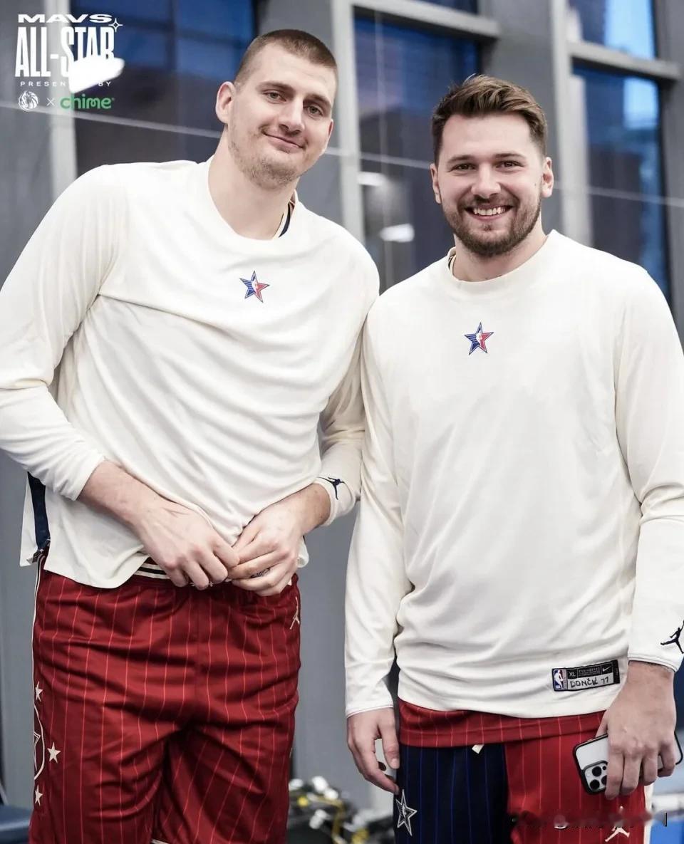 根据NBA1/4赛程表现看，能入选全明星的国际球员大概率是:

1、东契奇（斯洛