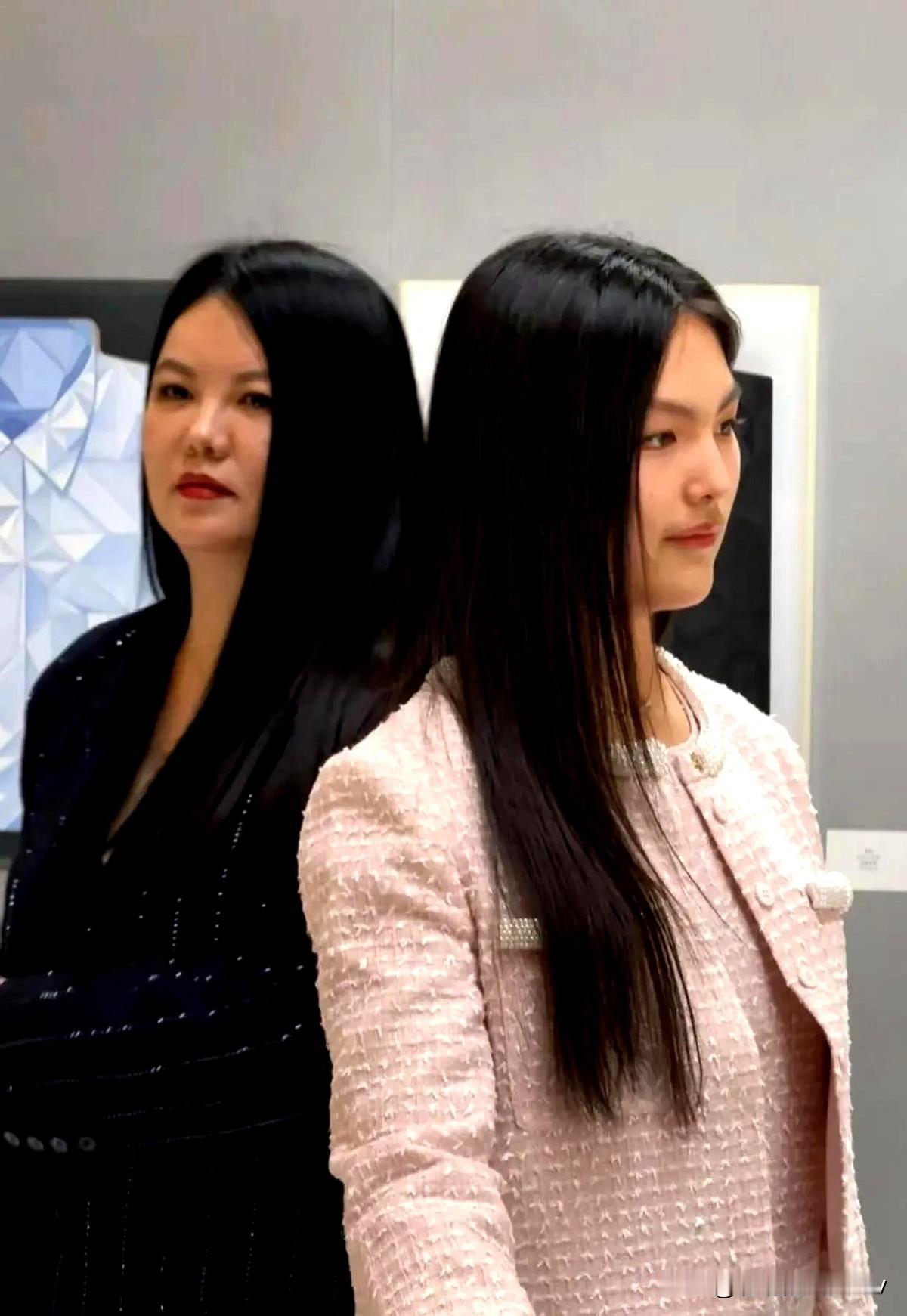 没想到吧？

李湘坐拥亿万身家却只生一个女儿，这背后的原因竟然和她亲妹妹有关！