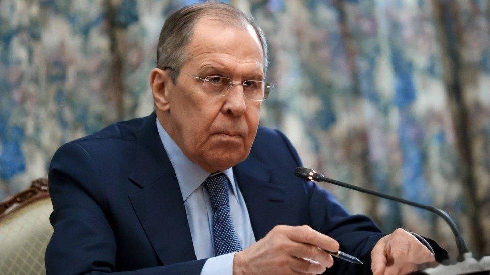 【俄外长：愿与美方讨论恢复元首会晤】新华社莫斯科11月11日电（记者黄河）俄罗斯