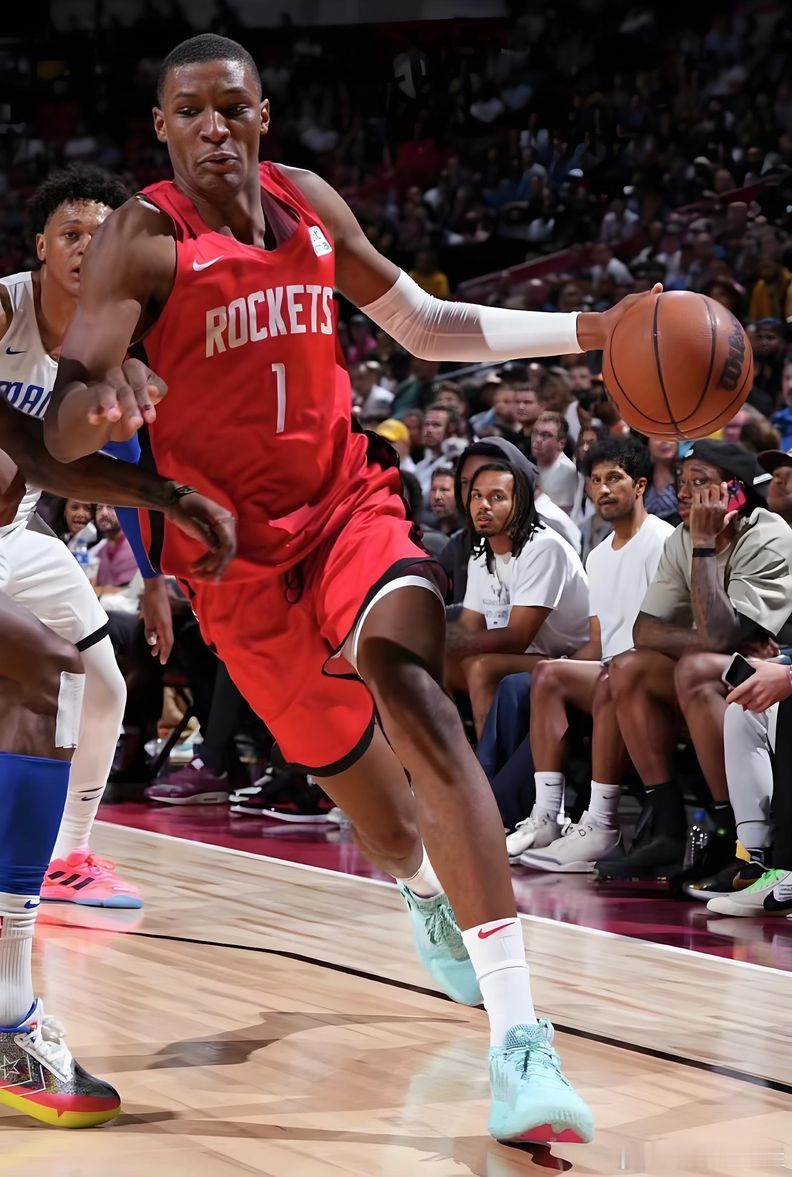 NBA常规赛：灰熊109-119不敌火箭北京时间3月28日，NBA常规赛上演一场