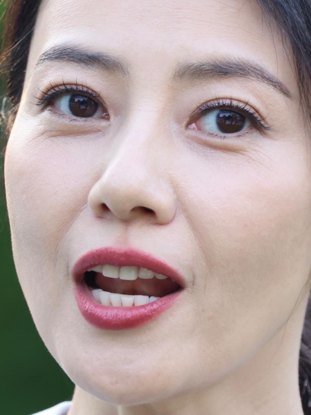 高圆圆，好干净的一张脸！高圆圆 完美侧颜杀 笑容最治愈的女孩 每个动作都是戏