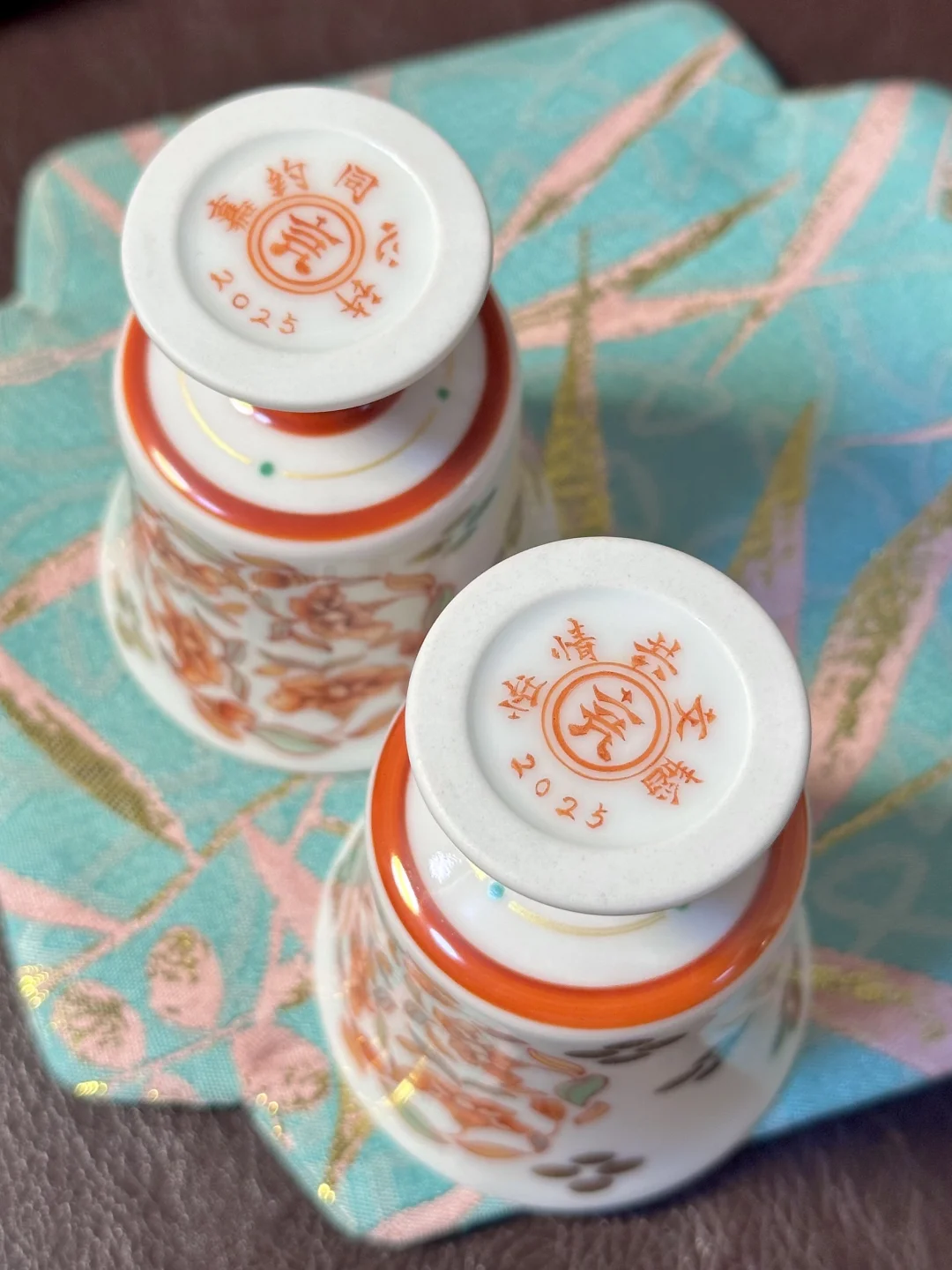 新婚礼物定制｜石榴花纹点金对杯