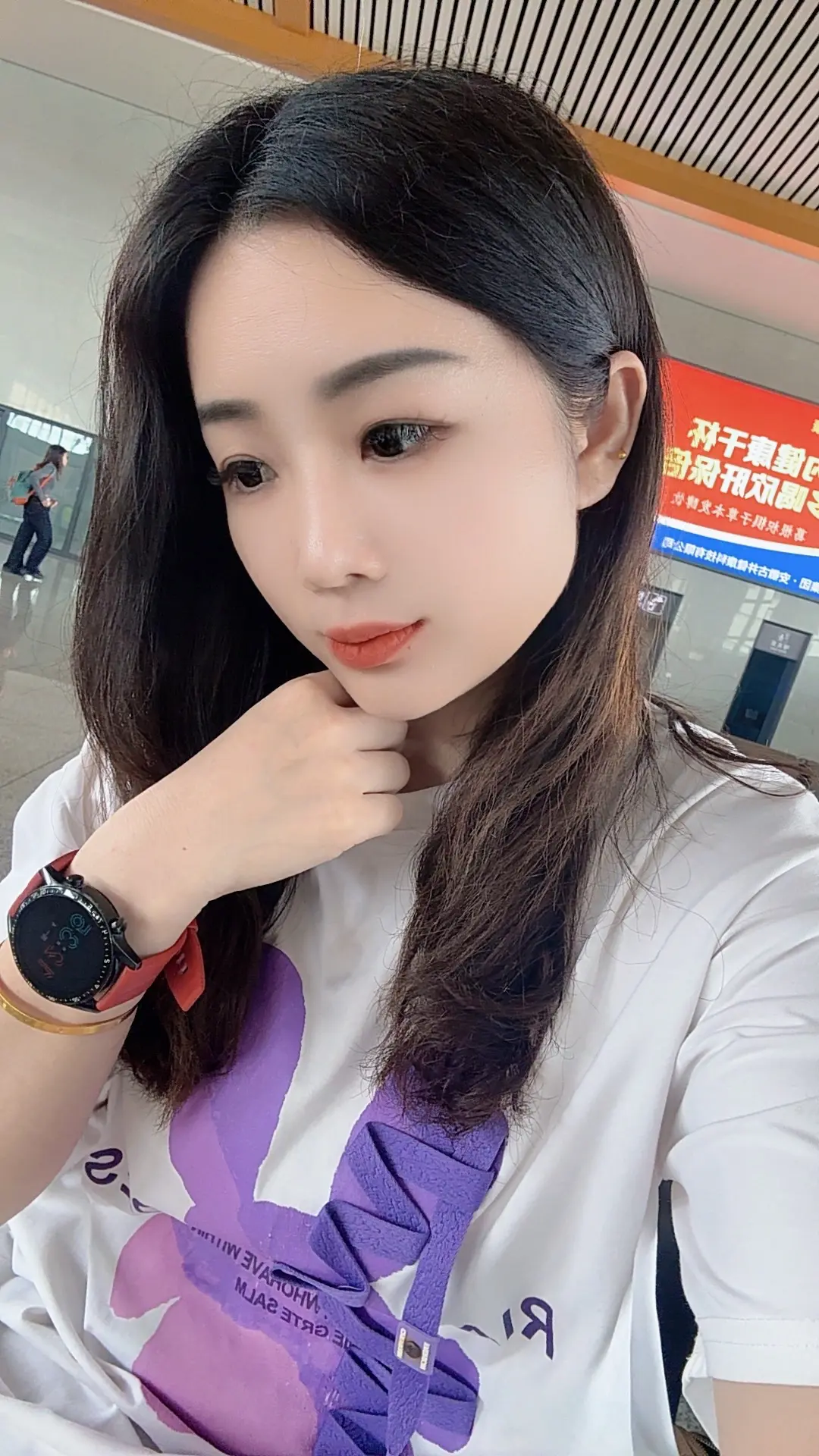 身边的朋友陆续交卷，而我只因第一道题答错，却无心在提笔……