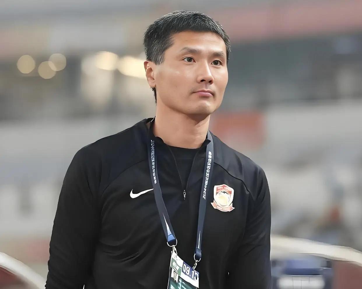 这是一场实力较为接近的较量，我们和泰国FIFA排名很接近，都是90多，由于上一场