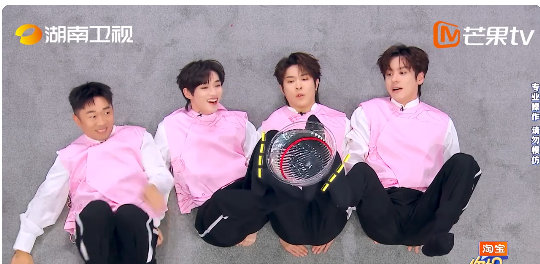 马伯骞劈头盖脸的一盆水马伯骞局部地区有暴雨你好星期六被马伯骞泼水环节的表现笑疯，