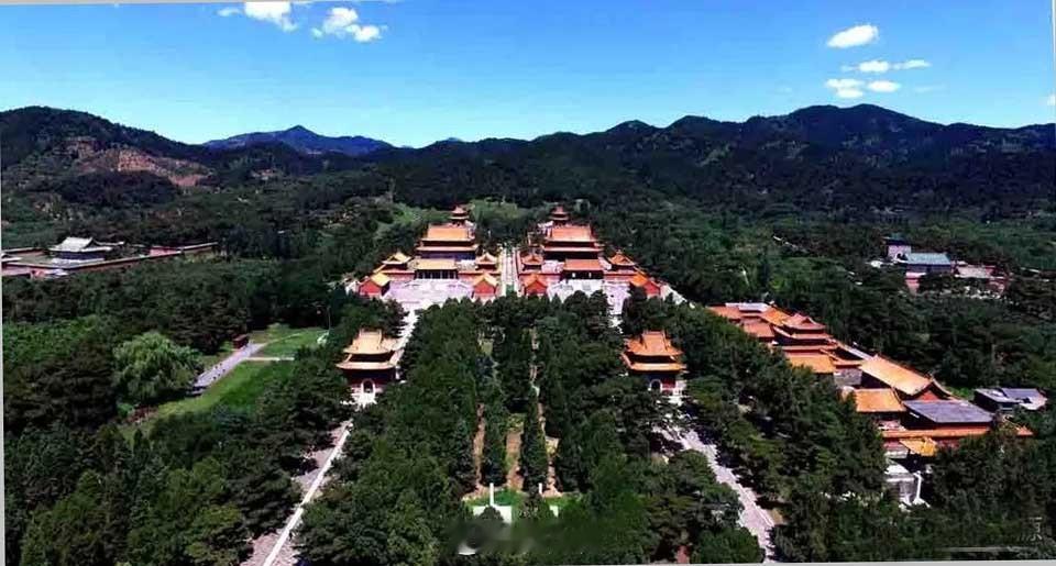 慈安陵和慈禧陵统称定东陵，完工于光绪五年。在陵寝营建的后期就开始栽植树木。根据记