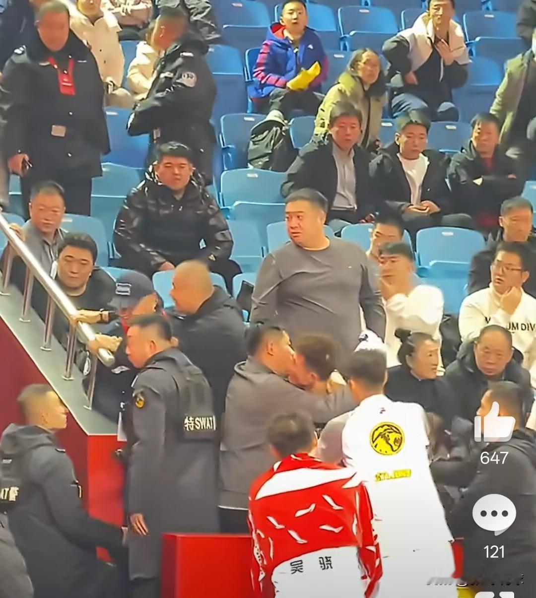 孙铭徽和吉林赛区保安发生冲突，这个还是得详细调查一下，说实在的，我是不太相信保安