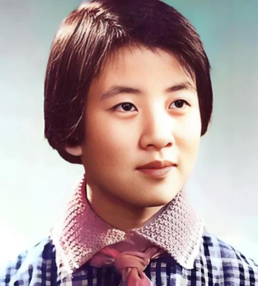 2017年，曾经家喻户晓的“反潮流小英雄”黄帅平静的离开了人世，没有留下任何话语