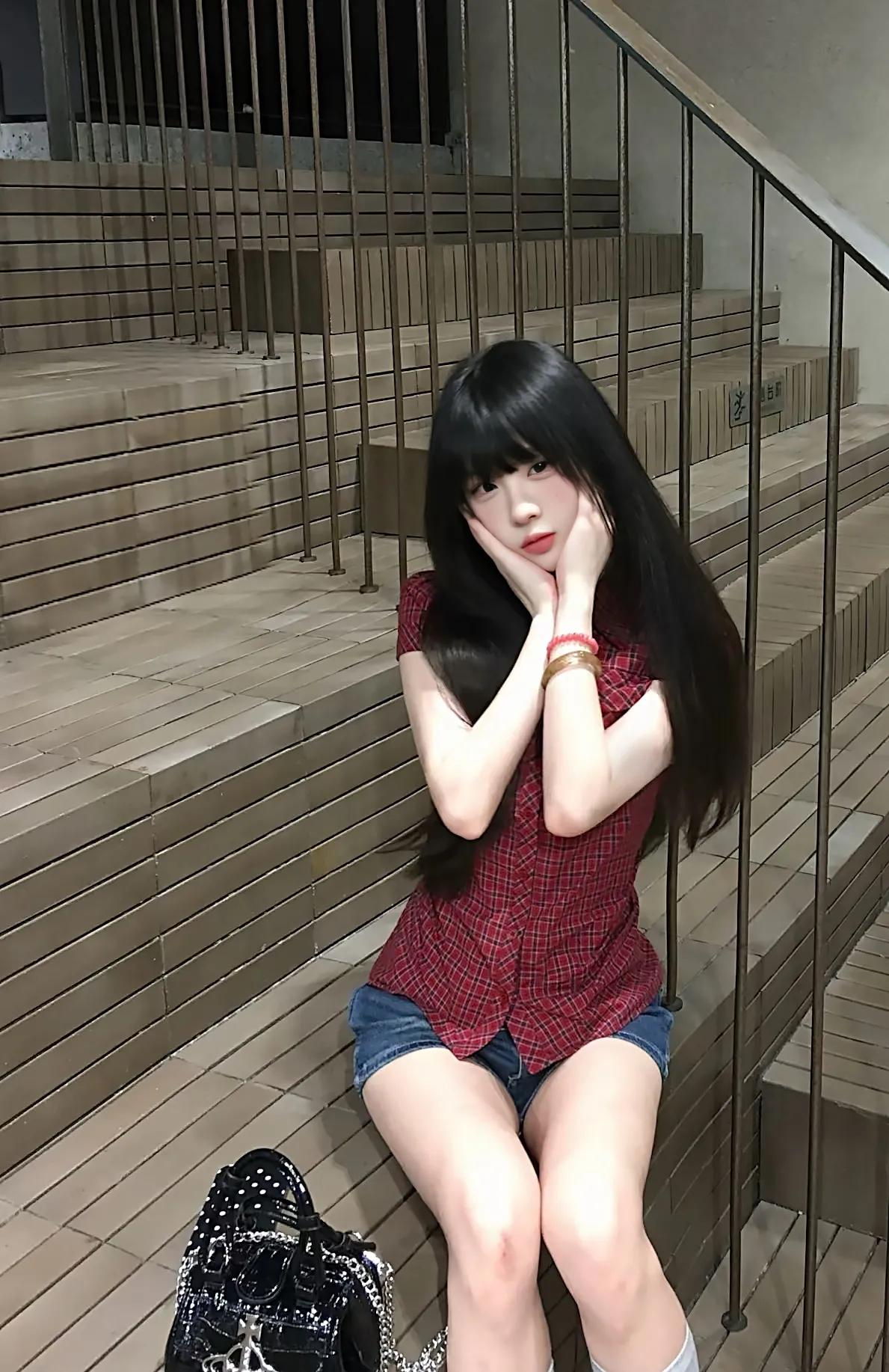 滕王阁的魅力源自哪里? 最大魅力肯定是王勃在滕王阁上写的滕王阁序，这种才子已经绝